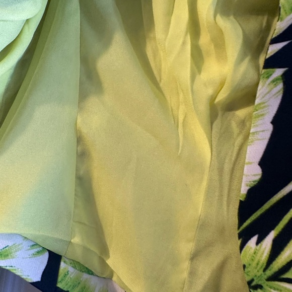 Ovi Green and Black Blazer with Bold Pattern - Picture 4 of 8